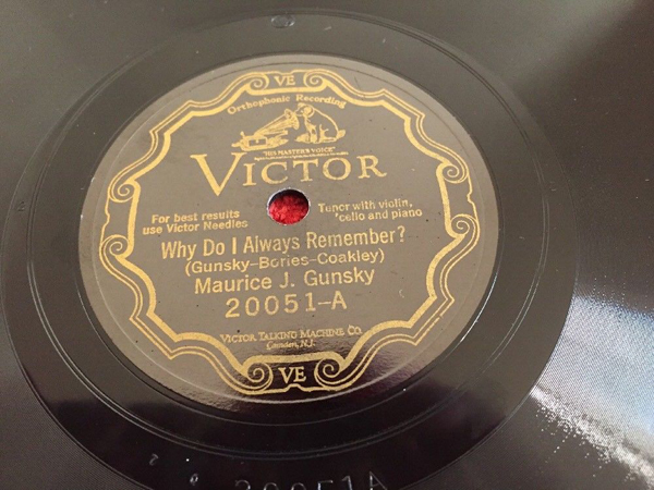 wire art, wire sculpture, antique records